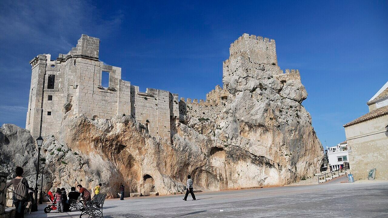 Castillo de Zuheros y el curioso origen de su nombre