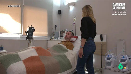 Fran Vicó, paciente de ELA, tras recuperar su voz gracias a la inteligencia artificial: "Es como reencontrarme conmigo mismo" Andrea Ropero entrevista a Fran Vico, paciente de ELA, que gracias a un proyecto público con IA ha podido volver a comunicarse con su voz. También a sus padres, que un año después de la ley ELA todavía no han recibido las ayudas.