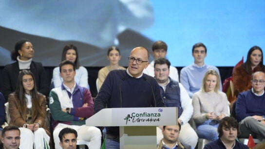 El alcalde de Navalmoral de la Mata, Enrique Hueso, en un acto del PP extreme&ntilde;o en C&aacute;ceres.