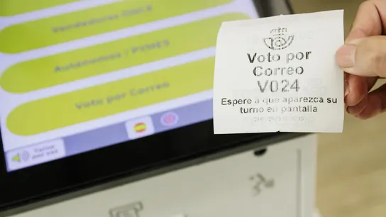 La Caja fuerte sustraída en la oficina de Correos de Fuente de Cantos aparece abierta en Talavera, con los 124 votos La Caja fuerte sustraída en la oficina de Correos de Fuente de Cantos aparece abierta en Talavera, con los 124 votos