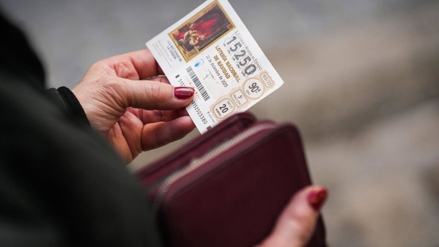 Guardar una copia del décimo de Lotería de Navidad y denunciar, precauciones en caso de pérdida o robo, según experto