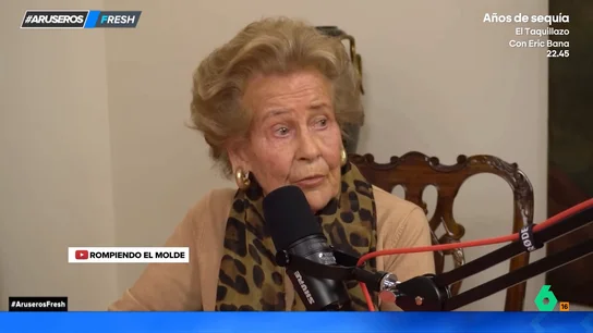 Una hostelera de 90 años, indignada con los camareros que la llaman "cariño" cuando va "a hacer una ginebra": "¡No le conozco de nada!" Una hostelera de 90 años, indignada con los camareros que la llaman "cariño" cuando va "a hacer una ginebra": "¡No le conozco de nada!"