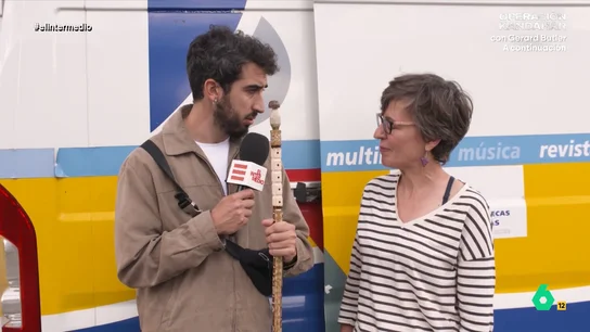 Isma Juárez 'abandona' El Intermedio y se hace bibliotecario: "Libros, los tenemos todos, desde Dostoyevski hasta Toni Cantó" Isma Juárez 'abandona' El Intermedio y se hace bibliotecario: "Libros, los tenemos todos, desde Dostoyevski hasta Toni Cantó"