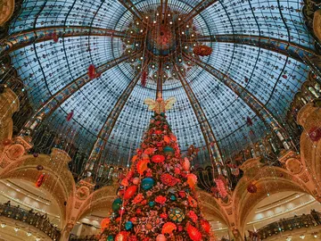 Cúpula de las Galerías Lafayette en Navidad, París Cúpula de las Galerías Lafayette en Navidad, París
