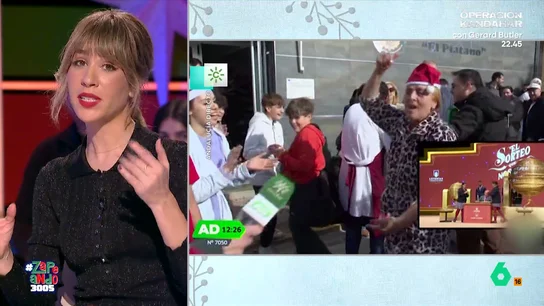 VÍDEO | Gana 50.000 euros en la Lotería de Navidad y lo celebra bailando sevillanas en pijama: "¡Este barrio que lo tiene to!" VÍDEO | Gana 50.000 euros en la Lotería de Navidad y lo celebra bailando sevillanas en pijama: "¡Este barrio que lo tiene to!"