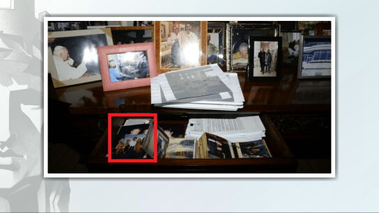 Las fotograf&iacute;as de Donald Trump en el escritorio de Jeffrey Epstein