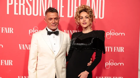 Alejandro Sanz y Candela Márquez en un evento Alejandro Sanz y Candela Márquez en un evento