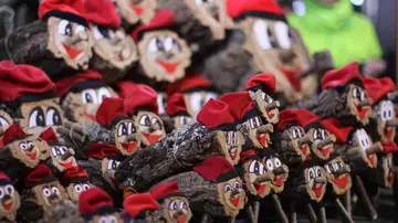 Caga Tió o Tió de Nadal, una tradición navideña de Cataluña Caga Tió o Tió de Nadal, una tradición navideña de Cataluña