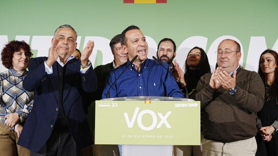 El candidato de Vox a la presidencia de Extremadura, &Oacute;scar Fern&aacute;ndez Calle, realiza declaraciones a la prensa