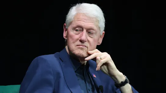 El expresidente de Estados Unidos Bill Clinton asistiendo a un evento en Washington en una imagen del 3 de junio de 2025. El expresidente de Estados Unidos Bill Clinton asistiendo a un evento en Washington en una imagen del 3 de junio de 2025.