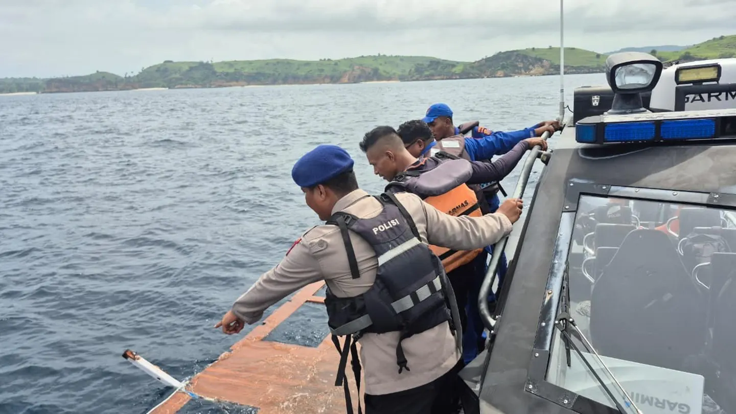 Buscan a cuatro españoles desaparecidos en Indonesia Buscan a cuatro españoles desaparecidos en Indonesia