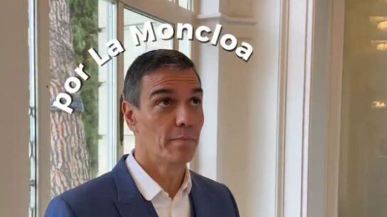 V&iacute;deo viral de Pedro S&aacute;nchez haciendo un 'house tour' por Moncloa "en plan Isabel Preysler"
