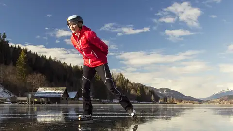 Lago Wissensee en Carintia, Austria Lago Wissensee en Carintia, Austria