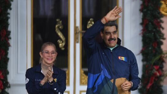 Imagen de archivo de Nicol&aacute;s Maduro junto a su mujer