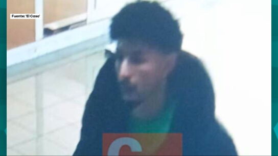 Buscan a un hombre por agredir a su novia y la madre de esta en Calella. 