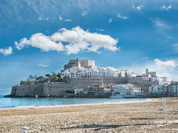 Panorámica de Peñíscola desde la playa Panorámica de Peñíscola desde la playa