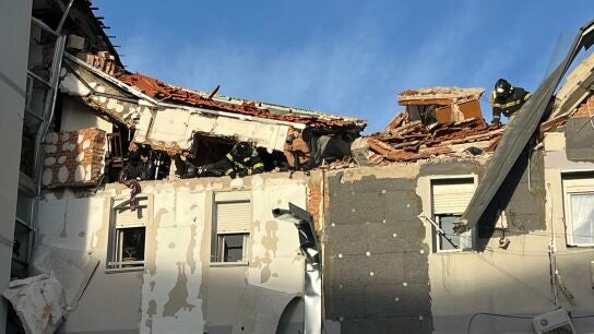 Imagen de parte del edificio de Carabanchel (Madrid) afectado tras una explosi&oacute;n