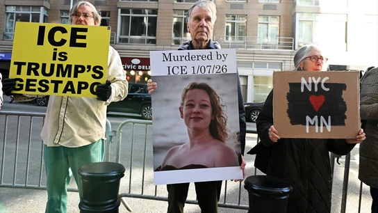 Varios manifestantes protestaban en Nueva York contra el ICE tras la muerte de Renee Nicole Good. Varios manifestantes protestaban en Nueva York contra el ICE tras la muerte de Renee Nicole Good.