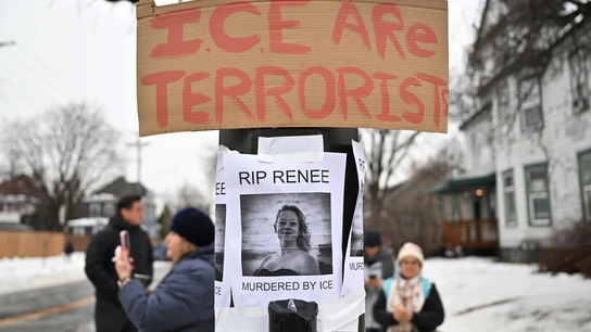 La calle estalla por el asesinato de Renee Goods a manos del ICE La calle estalla por el asesinato de Renee Goods a manos del ICE
