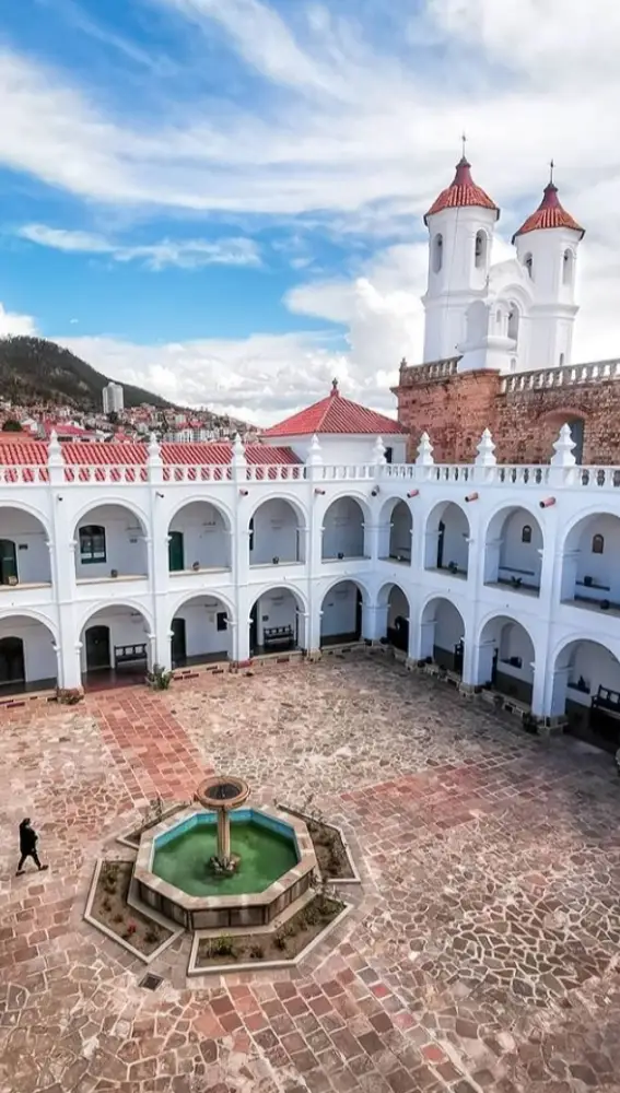 Patio del Convento de San Felipe Neri, Sucre Patio del Convento de San Felipe Neri, Sucre