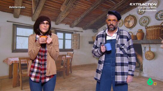 Tras la iniciativa que ha anunciado el gobierno para acercar a los j&oacute;venes al campo, Cristina Gallego y Dani Mateo se han sumado a una experiencia piloto para vivir la experiencia. 