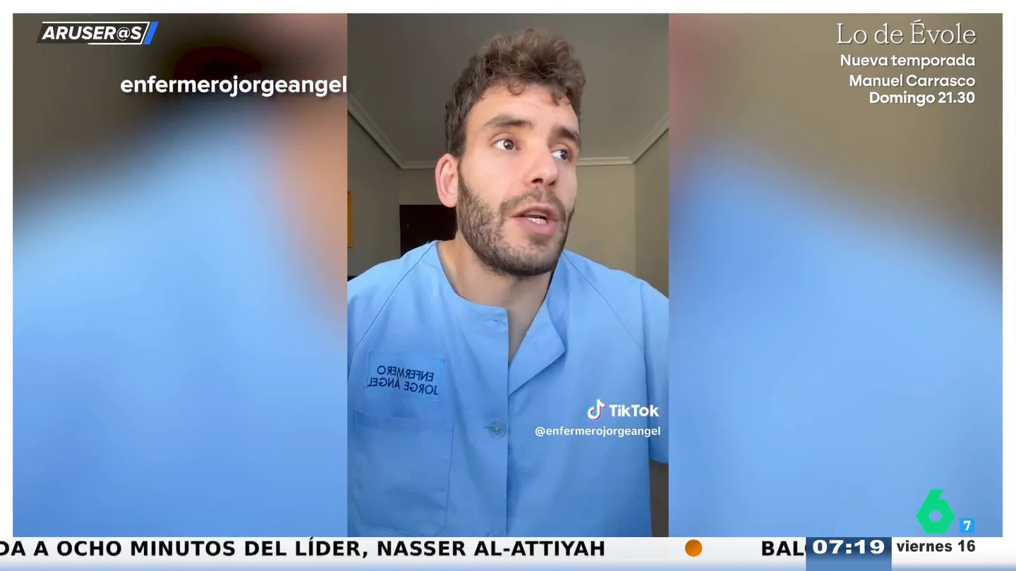 Un enfermero advierte sobre los riesgos de hacerse tatuajes con cenizas de seres queridos Un enfermero advierte sobre los riesgos de hacerse tatuajes con cenizas de seres queridos