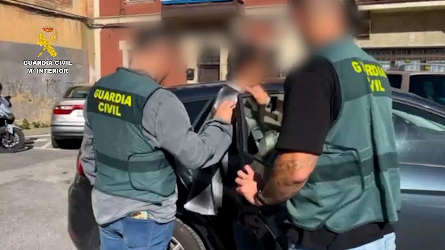 Liberado un octogenario que estaba siendo utilizado para ejercer mendicidad y estafar por internet. Liberado un octogenario que estaba siendo utilizado para ejercer mendicidad y estafar por internet.