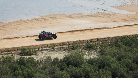 Nasser Al-Attiyah durante el Dakar 2026