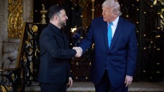 El presidente de Ucrania, Volod&iacute;mir Zelenski, y el de Estados Unidos, Donald Trump.