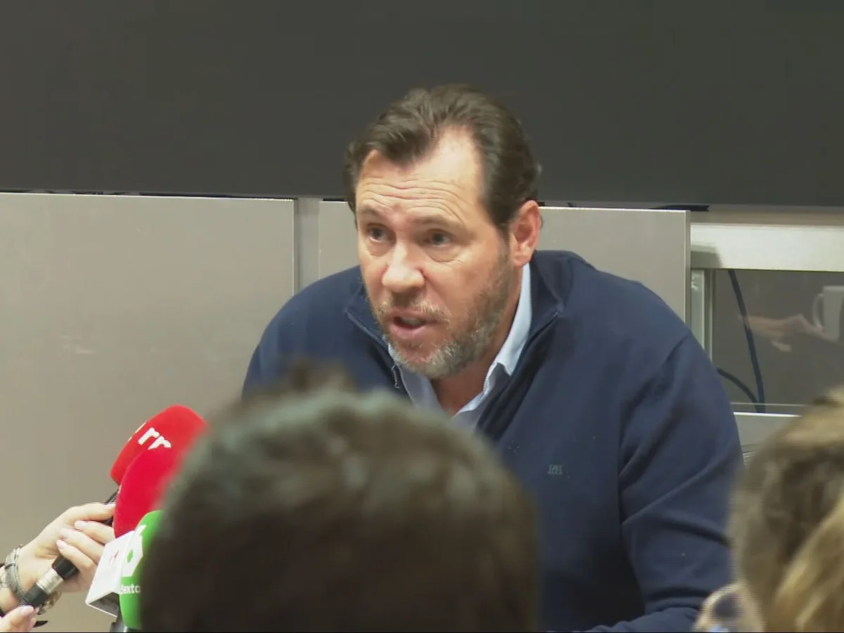 Óscar Puente afirma que el descarrilamiento de Adamuz es "difícil de explicar": "Es muy extraño"