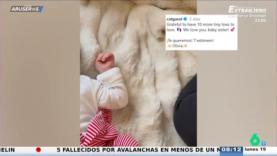 Pau Gasol, padre por tercera vez junto a Cat McDonnell: así el divertido vídeo con el que presentan a la pequeña Olivia Pau Gasol, padre por tercera vez junto a Cat McDonnell: así el divertido vídeo con el que presentan a la pequeña Olivia