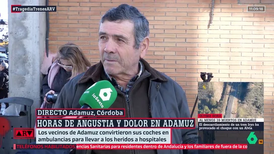 Un vecino de Adamuz destaca la respuesta del pueblo tras la tragedia ferroviaria: "El pueblo entero se volcó. La gente ayudó con mantas, con lo que tenía" Un vecino de Adamuz destaca la respuesta del pueblo tras la tragedia ferroviaria: "El pueblo entero se volcó. La gente ayudó con mantas, con lo que tenía"