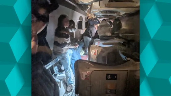 Los primeros momentos tras el descarrilamiento del tren Los primeros momentos tras el descarrilamiento del tren