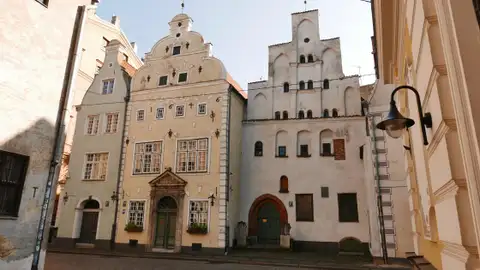 Los Tres Hermanos de Riga Los Tres Hermanos de Riga