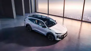 Así es el SUV de Renault equipado con tecnología a rebosar y con una pantalla gigante que necesitamos ya en Europa Así es el SUV de Renault equipado con tecnología a rebosar y con una pantalla gigante que necesitamos ya en Europa