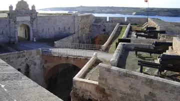 Fortaleza de la Mola Fortaleza de la Mola