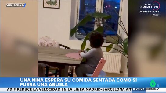 La divertida reacci&oacute;n de una ni&ntilde;a esperando su comida como una abuela arrasa: "Tiene esp&iacute;ritu de persona mayor"