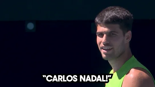 La imperdible reacción de Alcaraz cuando le gritan "Carlos Nadal" en pleno partido La imperdible reacción de Alcaraz cuando le gritan "Carlos Nadal" en pleno partido