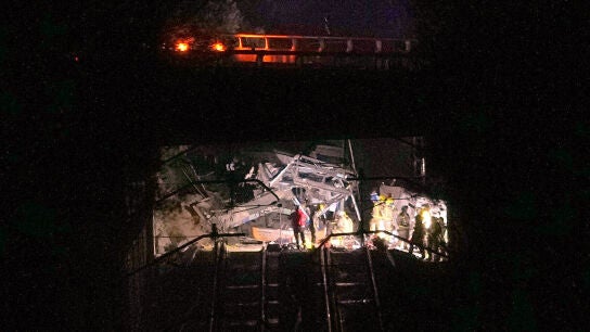 Lugar del accidente en Gelida (Barcelona) que deja un muerto y m&aacute;s de 30 heridos