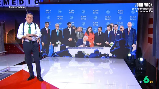 Wyoming sentencia la Junta de la Paz de Donald Trump: "Es una tomadura de pelo. Ningún palestino ha sido invitado" Hoy Donald Trump presentaba en Davos su Junta de Paz formada por políticos de ultraderecha y autocracias y que Wyoming define en este vídeo como "el negociete de un tipejo que pretende dinamitar el orden mundial y reemplazar a la ONU".