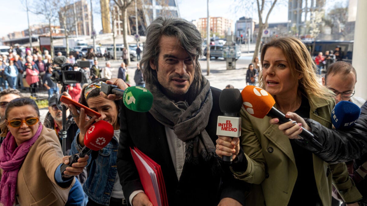 Uno de los ex altos cargos de Ayuso investigados por los protocolos de la vergüenza dice que estaban incluidos en el plan de acción del consejero Escudero