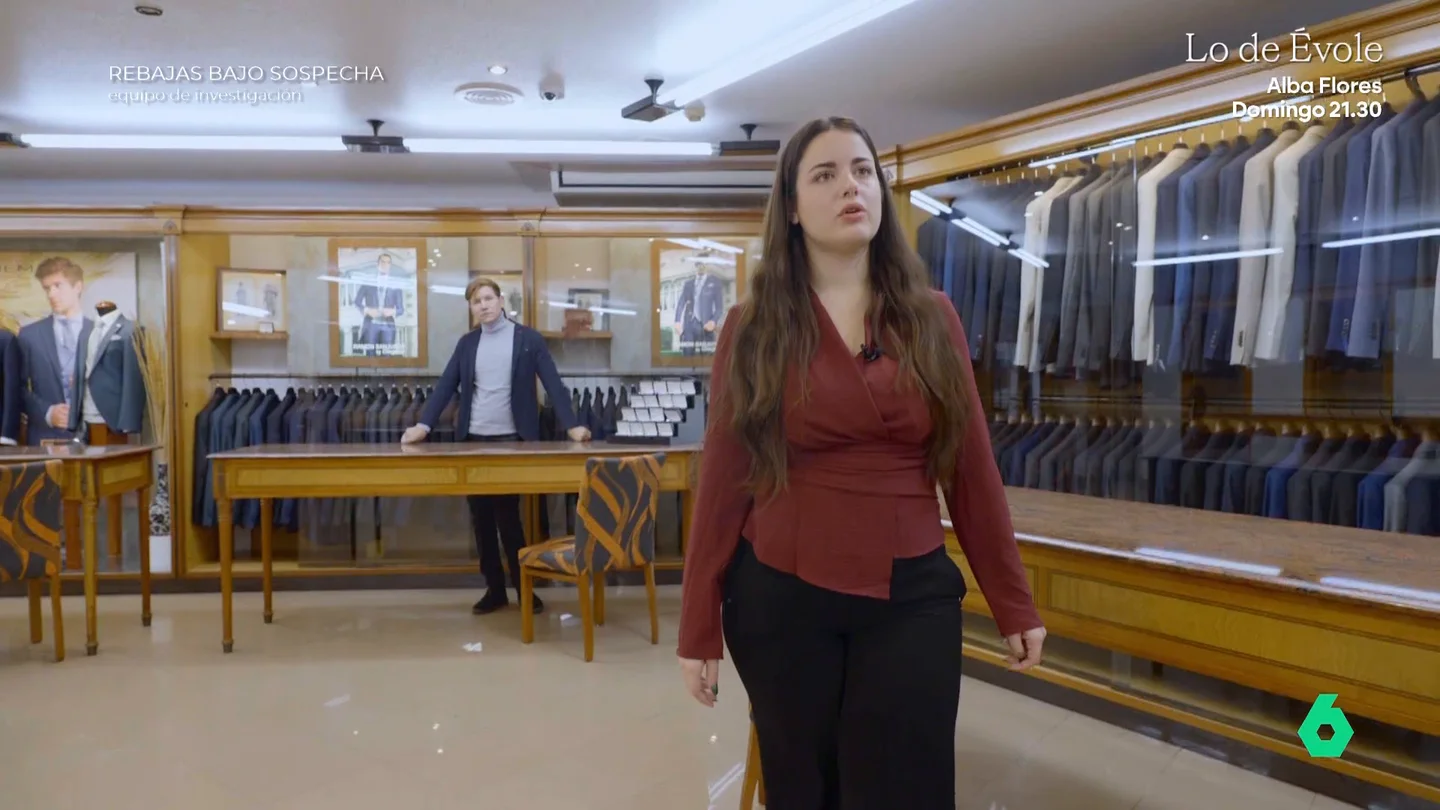 Una responsable de una tienda explica cómo sobrevive frente a los grandes descuentos: "Consideramos que el precio que tienen nuestras prendas lo merece" Una responsable de una tienda explica cómo sobrevive frente a los grandes descuentos: "Consideramos que el precio que tienen nuestras prendas lo merece"