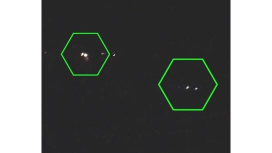 laSexta accede a las im&aacute;genes en las que se aprecian luces blancas y linternas procedentes del Alvia cuando el Iryo estaba siendo atendido