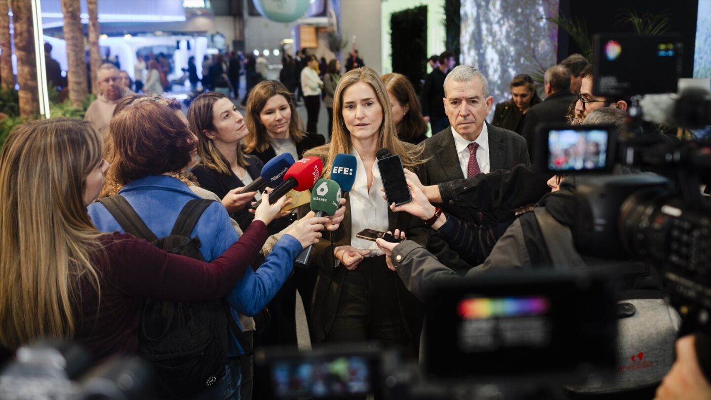 La vicepresidenta tercera del Gobierno y ministra para Transición Ecológica y el Reto Demográfico, Sara Aagesen, visita la 46ª Feria Internacional de Turismo-FITUR 2026.