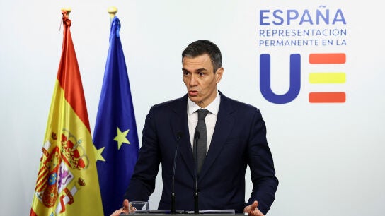 El presidente del Gobierno, Pedro S&aacute;nchez, comparece desde Bruselas