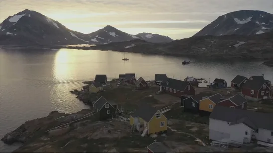 Imagen aérea de un pueblo en Groenlandia Imagen aérea de un pueblo en Groenlandia
