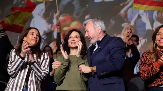 Jorge Azcón e Isabel Díaz Ayuso en un acto de campaña en Zaragoza Jorge Azcón e Isabel Díaz Ayuso en un acto de campaña en Zaragoza