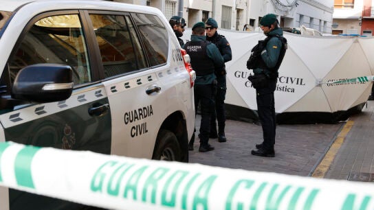 La Guardia Civil se persona este domingo en el lugar donde se ha cometido un asesinato de un menor de 13 a&ntilde;os en Sueca.