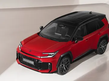 De ser un 4x4 pequeño a ser un 4x4 muy espacioso: desglosando el diseño exterior del nuevo Toyota RAV4 2026 De ser un 4x4 pequeño a ser un 4x4 muy espacioso: desglosando el diseño exterior del nuevo Toyota RAV4 2026