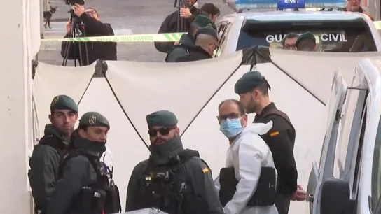 La Guardia Civil, en la casa del asesino confeso del menor de 13 años en Sueca, Valencia La Guardia Civil, en la casa del asesino confeso del menor de 13 años en Sueca, Valencia